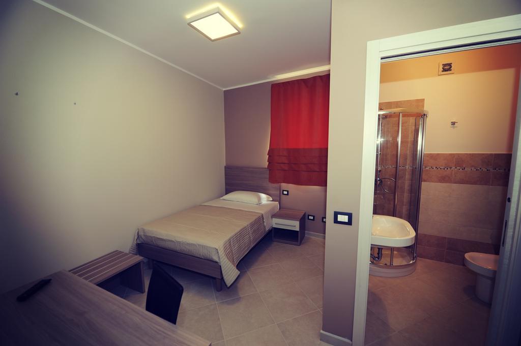 Guest House San Domenico Augusta Habitación foto