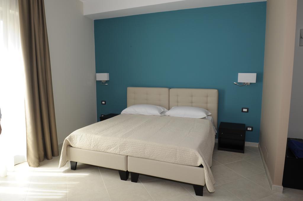 Guest House San Domenico Augusta Habitación foto